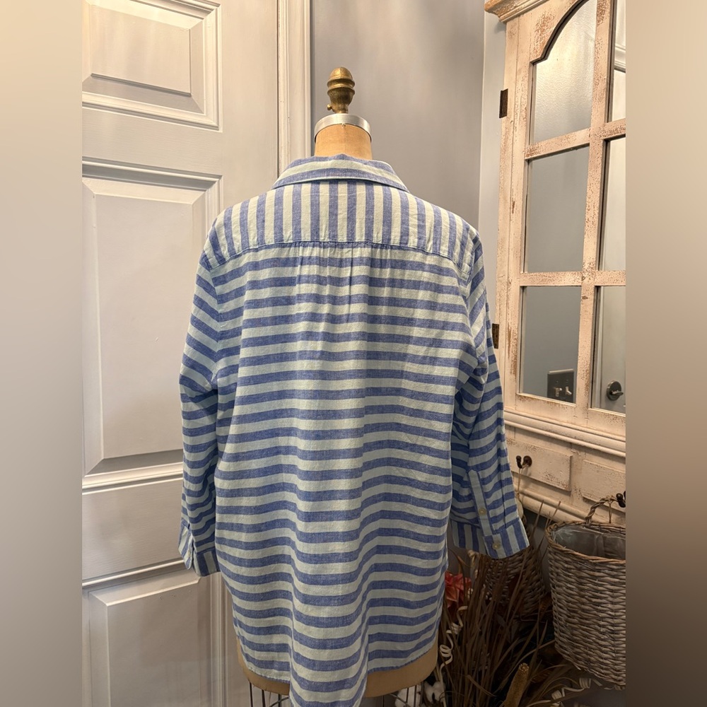 Vineyard Vines Blue and White High Low Linen/Cotton Pullover - Picture 3 of 7